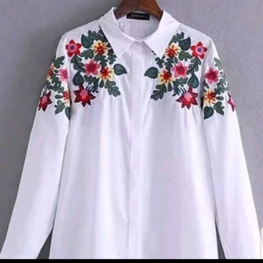Floral Bold Design White Blouse